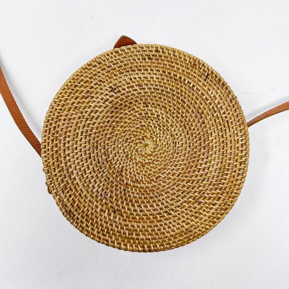 Mavis Round Rattan Crossbody Bag Boho Brown Tan Faux Leather Strap Summer Snap - Picture 11 of 15